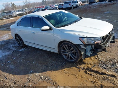 1VWAT7A30GC047063 VOLKSWAGEN PASSAT Photo 1