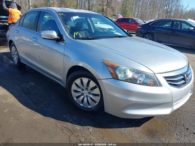 1HGCP2F38CA220329 HONDA ACCORD Photo 1