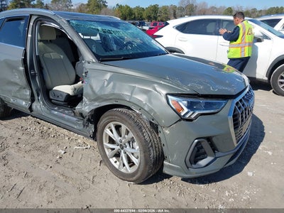 WA1EECF32R1077738 AUDI Q3 Photo 1