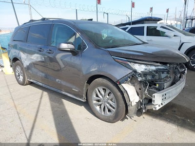 5TDBRKEC0MS073840 TOYOTA SIENNA Photo 1
