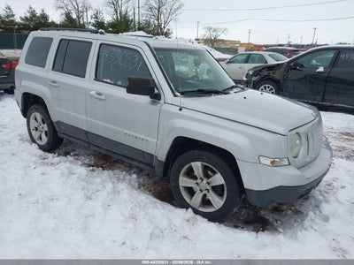 1C4NJPFA7CD617260 JEEP PATRIOT Photo 1