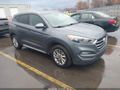 KM8J3CA44JU678559 HYUNDAI TUCSON Photo 1