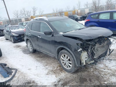 KNMAT2MV3JP566157 NISSAN ROGUE Photo 1