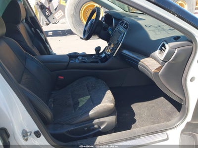 NISSAN MAXIMA