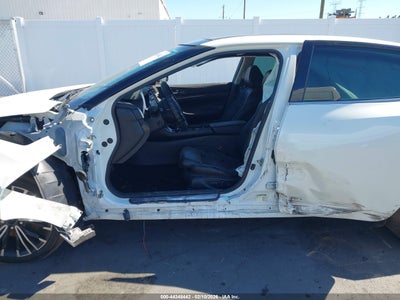 NISSAN MAXIMA