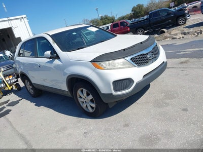 5XYKT4A21BG128025 KIA SORENTO Photo 1