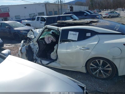 NISSAN MAXIMA