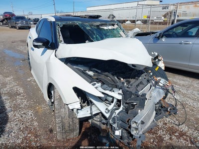 NISSAN MAXIMA