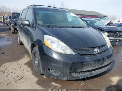 5TDKK4CC8AS337708 TOYOTA SIENNA Photo 1