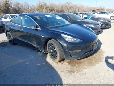 5YJ3E1EB1KF198980 TESLA MODEL 3 Photo 1