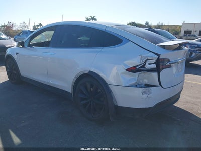 TESLA MODEL X
