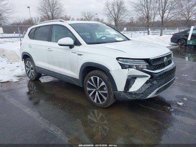 3VVEX7B2XPM313123 VOLKSWAGEN TAOS Photo 1