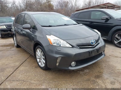 JTDZN3EU6C3154852 TOYOTA PRIUS V Photo 1