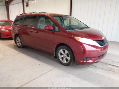 5TDKK3DC2BS047197 TOYOTA SIENNA Photo 1