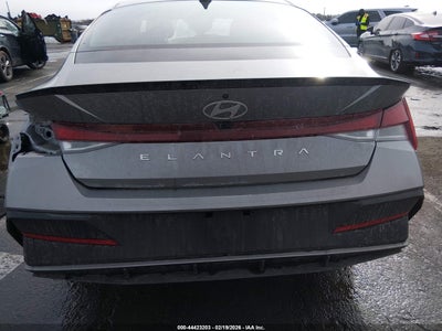 2025 HYUNDAI ELANTRA 16