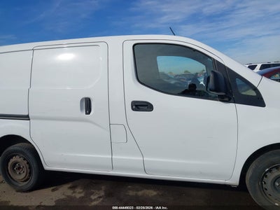NISSAN NV200
