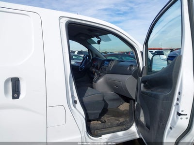 NISSAN NV200