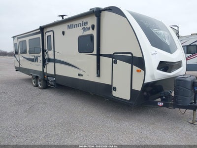 54CTM3229K4023421 WINNEBAGO MINI PLUS Photo 1