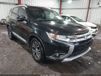 JA4AD3A33HZ012079 Mitsubishi Outlander 2017