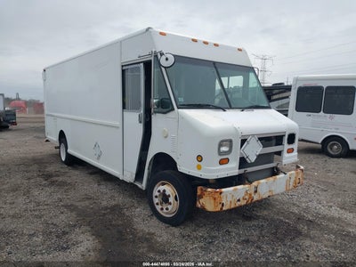 4UZAARBW21CH52319 FREIGHTLINER CHASSIS Photo 1
