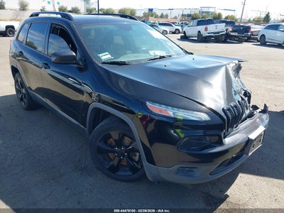 1C4PJLAB9HW573808 Jeep Cherokee 2017