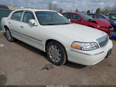 1LNHM82W95Y667256 LINCOLN TOWN CAR Photo 1