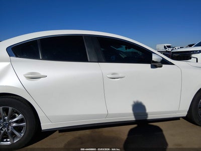 2022 MAZDA MAZDA3 14