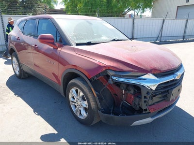 3GNKBBRA8KS671767 CHEVROLET BLAZER Photo 1