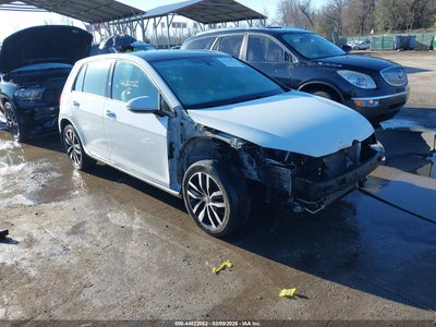 3VW217AU1GM016440 VOLKSWAGEN GOLF Photo 1