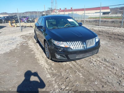 1LNHL9FT2AG610759 LINCOLN MKS Photo 1
