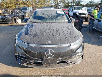 MERCEDES-BENZ EQS 580