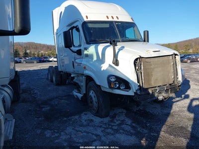 1FUJGLDRXJLJL3660 FREIGHTLINER CASCADIA 125 Photo 1