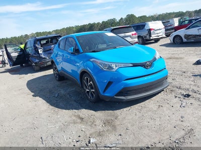 NMTKHMBX8KR072002 TOYOTA C-HR Photo 1