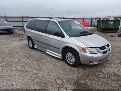 2B4GP44332R674445 DODGE GRAND CARAVAN Photo 1
