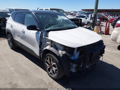 KNDEUCA23M7092696 KIA SELTOS Photo 1