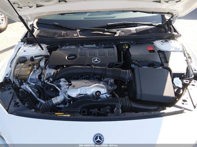 MERCEDES-BENZ A 220