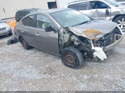 3N1CN7AP3EL805295 NISSAN VERSA Photo 1
