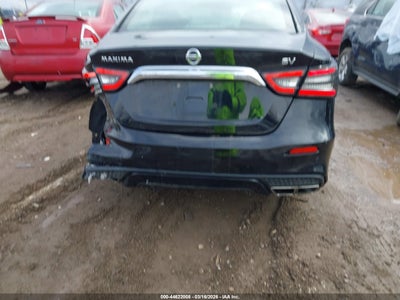 NISSAN MAXIMA