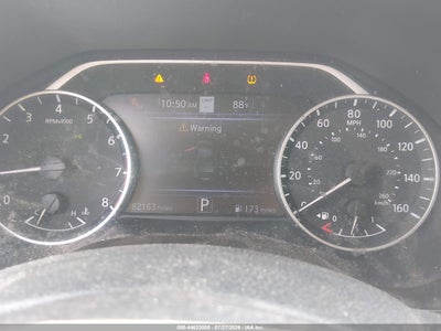 NISSAN MAXIMA