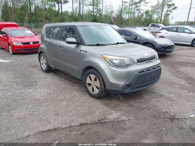 KNDJN2A22F7156106 KIA SOUL Photo 1