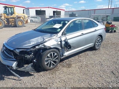 VOLKSWAGEN JETTA