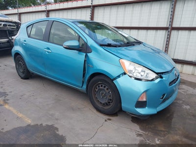 JTDKDTB36E1064163 TOYOTA PRIUS C Photo 1