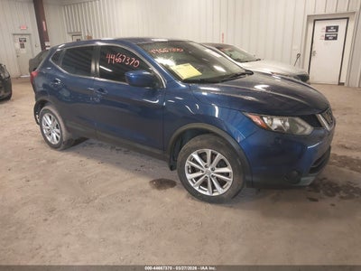 JN1BJ1CR2JW251853 NISSAN ROGUE SPORT Photo 1