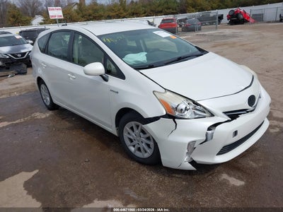 JTDZN3EU4E3321776 TOYOTA PRIUS V Photo 1