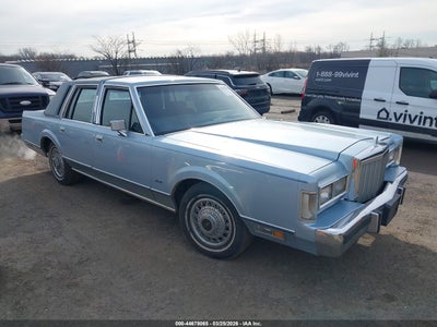 1LNBP96F1FY671252 LINCOLN TOWN CAR Photo 1