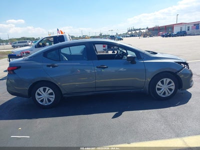 NISSAN VERSA