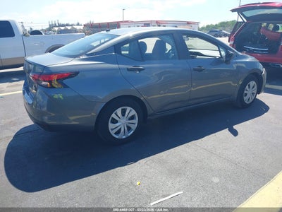 NISSAN VERSA