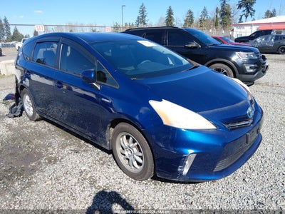 JTDZN3EU7C3049902 TOYOTA PRIUS V Photo 1