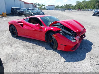 FERRARI 488