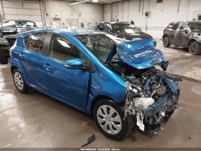 JTDKDTB33E1077940 TOYOTA PRIUS C Photo 1
